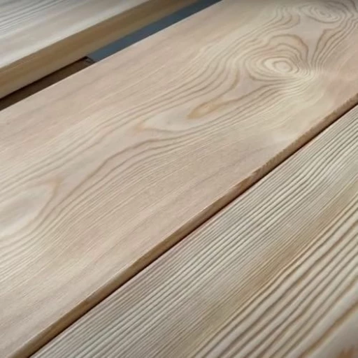 Доска террасная лиственница гладкая 45*90*3000, сорт ВС (0,27м2)